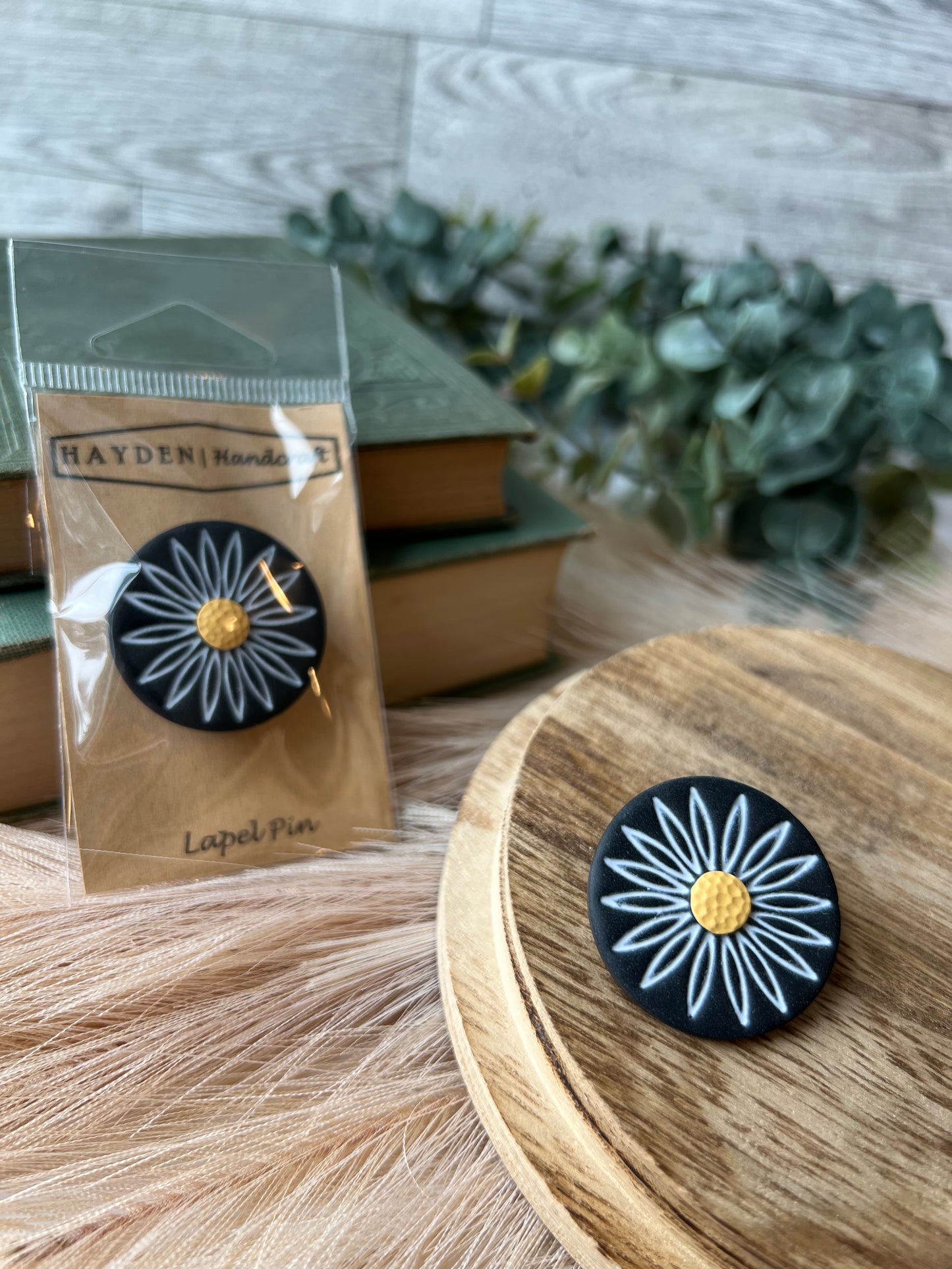 Boho Daisy Pin