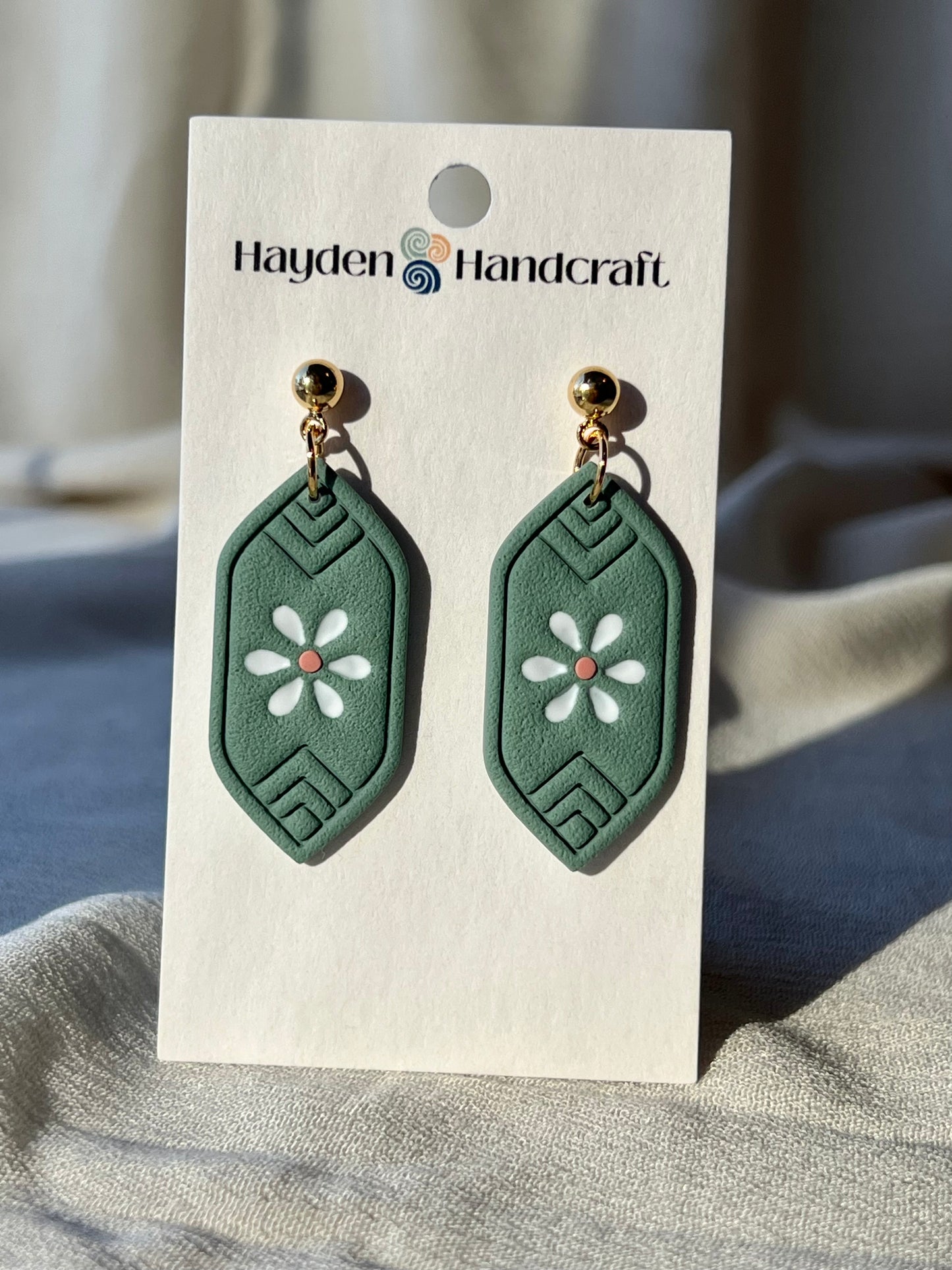 Seafoam Daisy Earrings