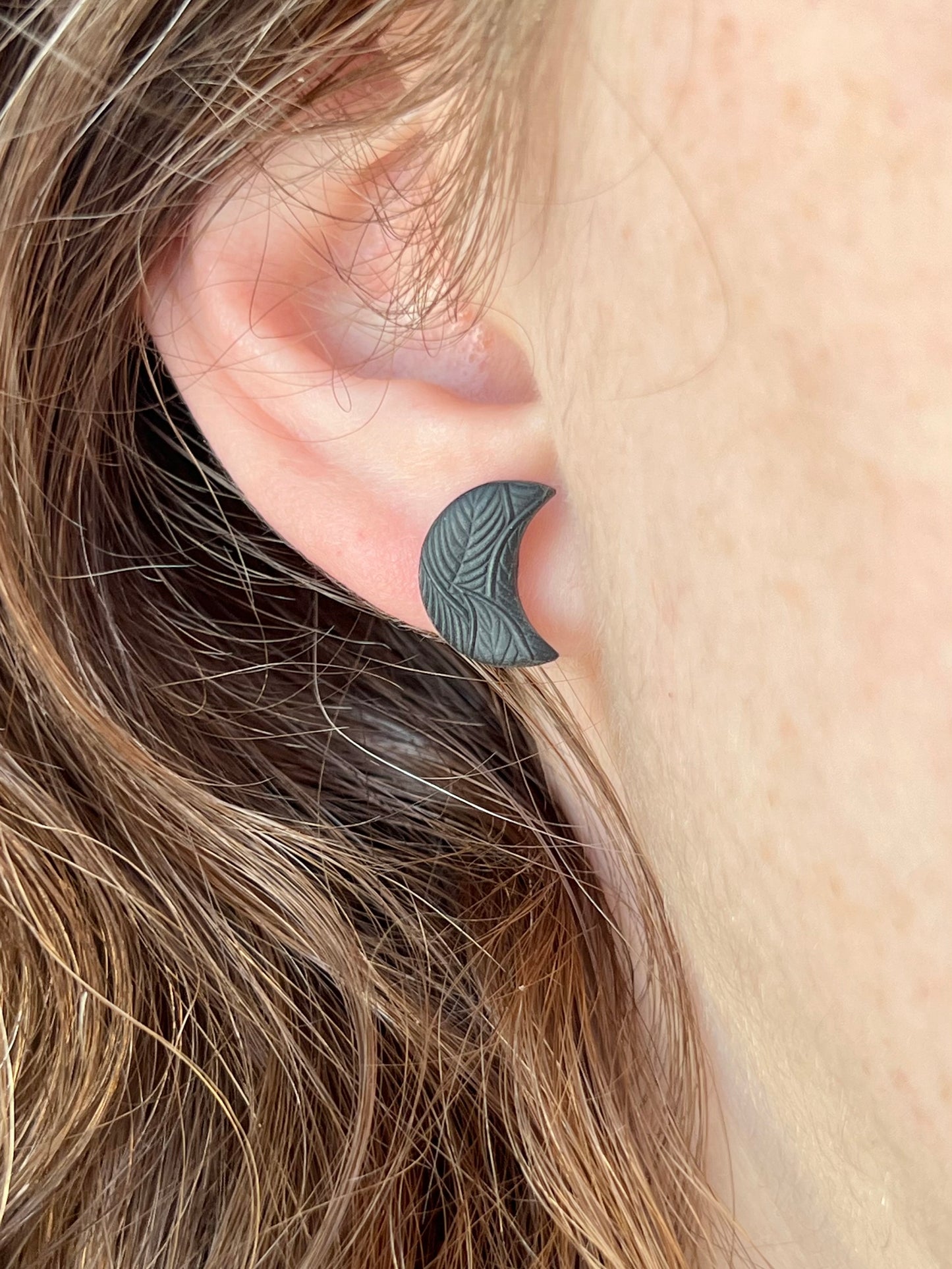Black Moon Studs